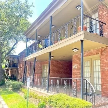 Rent this 1 bed condo on 11565 Chimney Rock Road in Houston, TX 77035