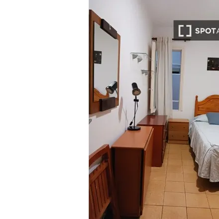 Rent this 3 bed room on Carrer de les Muses in 08905 l'Hospitalet de Llobregat, Spain