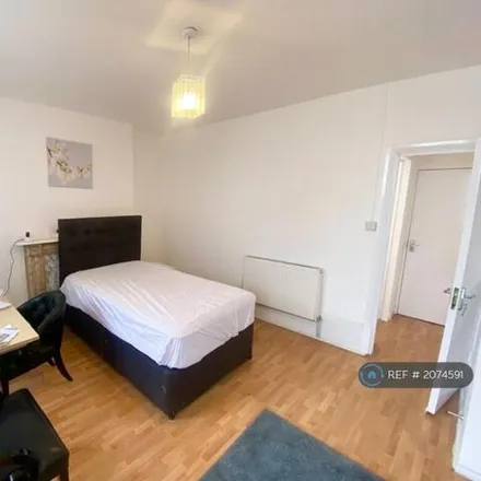 Image 2 - 275 Camden High Street, London, NW1 8QS, United Kingdom - Apartment for rent