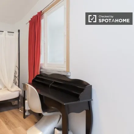 Rent this 5 bed room on Rue du Trône - Troonstraat 127 in 1050 Ixelles - Elsene, Belgium