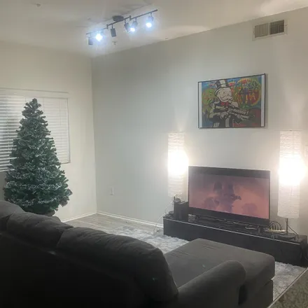 Image 1 - Bonner Avenue, Los Angeles, CA 91601, USA - Room for rent