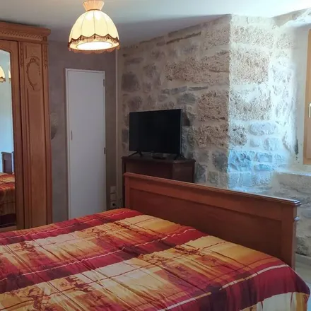 Rent this 3 bed house on Le Montet in 48000 Saint-Étienne-du-Valdonnez, France