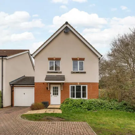 Buy this 4 bed house on Drovers Way in Newent, GL18 1ET