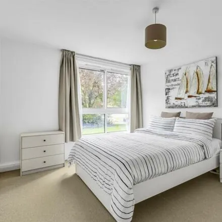 Image 7 - March Court, Warwick Drive, London, SW15 6LB, United Kingdom - Apartment for sale