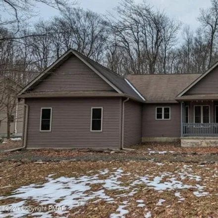 Image 2 - 413 West Creek View Drive, Clifton Township, Lackawanna County, PA 18424, USA - House for sale
