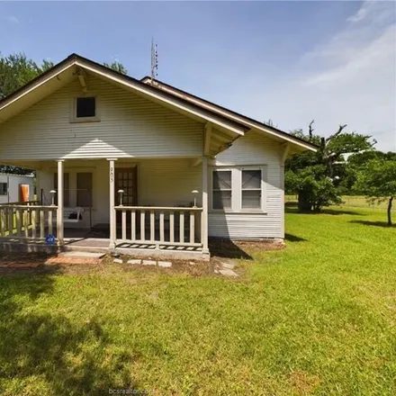 Buy this 3 bed house on 923 County Road 268 in Snook, Burleson County