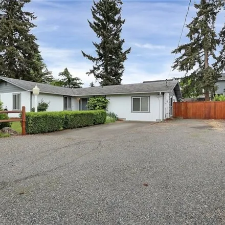 Buy this 3 bed house on 604 27th Avenue Southeast in Puyallup, WA 98374