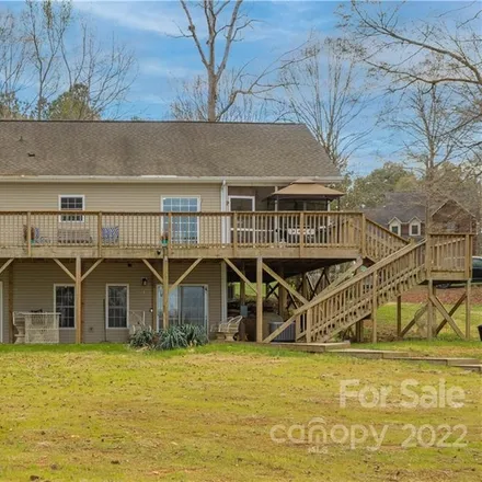 Buy this 3 bed house on 10909 Willow Oak Road in Stanly County, NC 28128