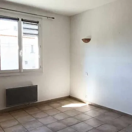 Rent this 3 bed apartment on 3 Rue de Versailles in 84270 Vedène, France