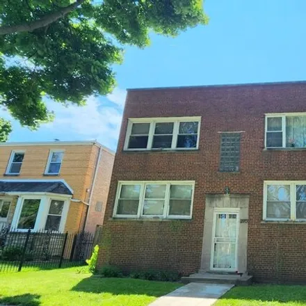 Rent this 2 bed condo on 2709 West Rascher Avenue in Chicago, IL 60625