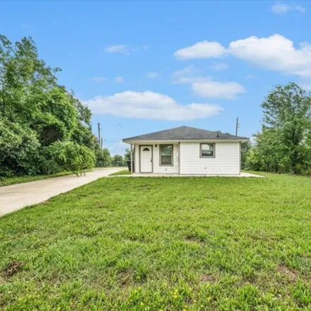 Buy this 3 bed house on 689 Northside Drive in Killeen, TX 76541