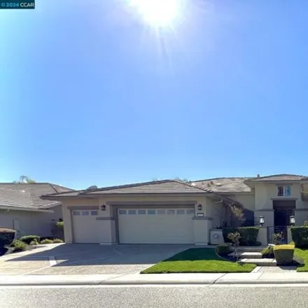 Rent this 3 bed house on 101 Walden View Court in Lincoln, CA 95648