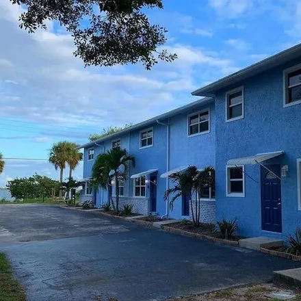 Image 1 - 4218 Northeast Indian River Drive, Jensen Beach, FL 34957, USA - Townhouse for rent