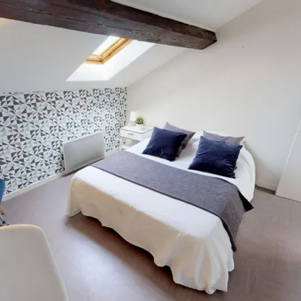 Rent this 4 bed room on 65 Avenue Jean Jaurès in 69007 Lyon 7e Arrondissement, France