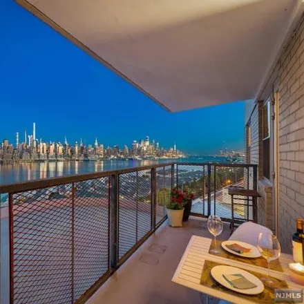 Image 1 - The Versailles, Boulevard East, West New York, NJ 07093, USA - Condo for sale