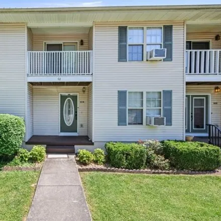 Buy this 2 bed townhouse on 63 Eastgate Circle in White Plains, Cookeville