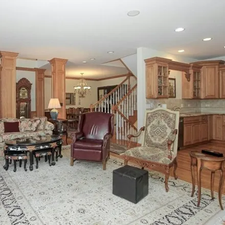 Image 7 - 325 Arbor Glen Boulevard, Schaumburg, IL 60169, USA - House for sale