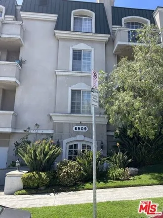 Buy this 2 bed condo on 6937 Knowlton Place in Los Angeles, CA 90045