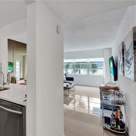 Image 2 - 4389 Crystal Lake Drive, Crystal Lake, Deerfield Beach, FL 33064, USA - Condo for sale