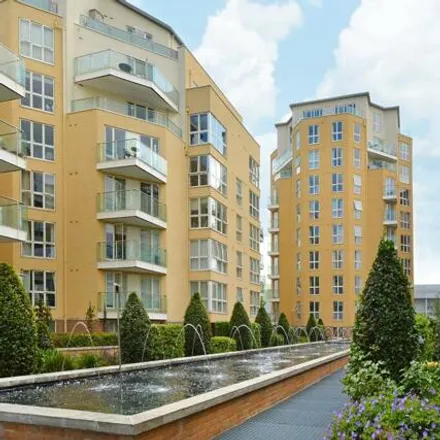 Image 1 - Dovecote House, Canada Street, Canada Water, London, SE16 6RN, United Kingdom - House for sale