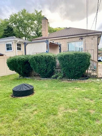 Image 2 - 2432 Forest Avenue, North Riverside, Riverside Township, IL 60546, USA - House for sale