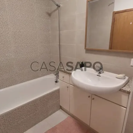 Rent this 2 bed apartment on Castêlo da Maia in Rua da Vitória, 4475-154 Castêlo da Maia