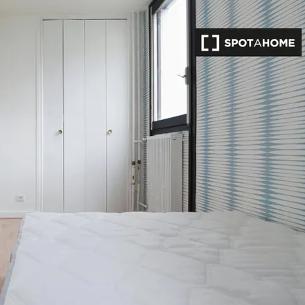 Rent this 3 bed room on Place de la Lévrière in 94000 Créteil, France