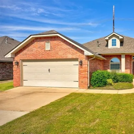Buy this 3 bed house on 2129 Central Parkway in Norman, OK 73071