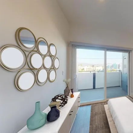 Image 4 - 538 North Gramercy Place, Los Angeles, CA 90004, USA - Room for rent