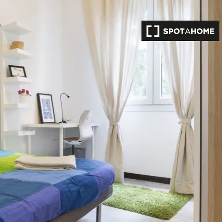 Rent this 3 bed room on Scuola elementare Luigi Scrosati in Via Luigi Scrosati, 20146 Milan MI