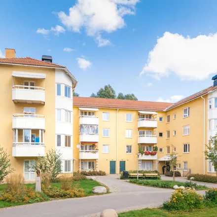 Rent this 2 bed apartment on Lavettvägen 15 in 174 57 Sundbybergs kommun, Sweden