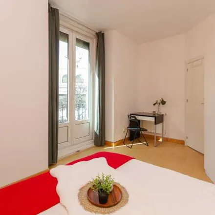 Rent this 8 bed apartment on Madrid in Colegio Sagrado Corazón, Calle de la Redondilla