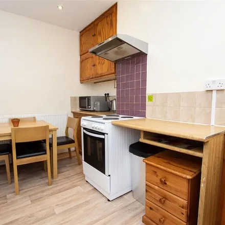 Image 3 - Reservoir Road, Metchley, B29 6ST, United Kingdom - House for rent