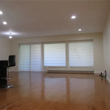 Image 2 - 13-03 Michael Court, New York, NY 11360, USA - Duplex for rent