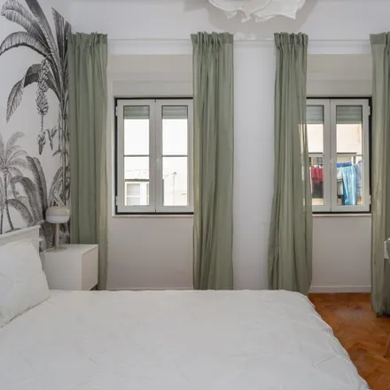 Rent this 5 bed room on Maharaja in Rua do Cardal de São José, 1150-251 Lisbon