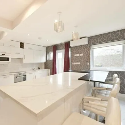 Image 2 - 69 Barnfield Place, Millwall, London, E14 9YB, United Kingdom - House for rent