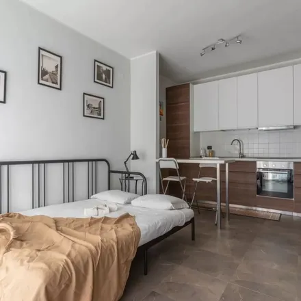 Rent this 2 bed apartment on Scuola d'Infanzia Parrocchiale Luigi Cislaghi in Via Bernardo Rucellai, 20126 Milan MI