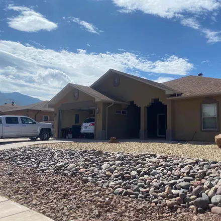 Buy this 4 bed house on 267 Palo Duro in Alamogordo, NM 83310