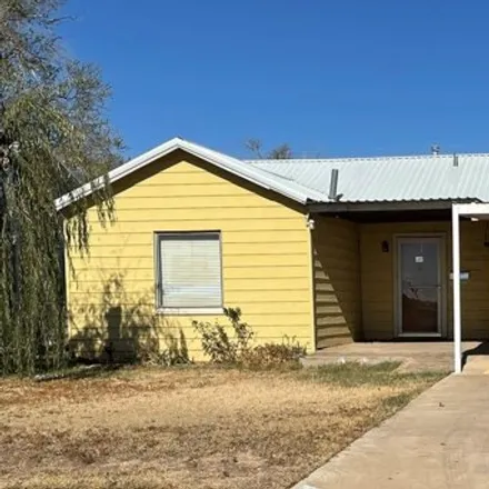 Buy this 2 bed house on 636 West 22nd Street in Plainview, TX 79072