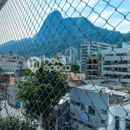 Buy this 3 bed apartment on Rua Pinheiro Guimarães 78 in Botafogo, Rio de Janeiro - RJ