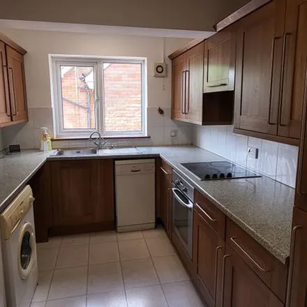 Rent this 2 bed apartment on 14 Park Avenue in Holywell, WD18 7HP