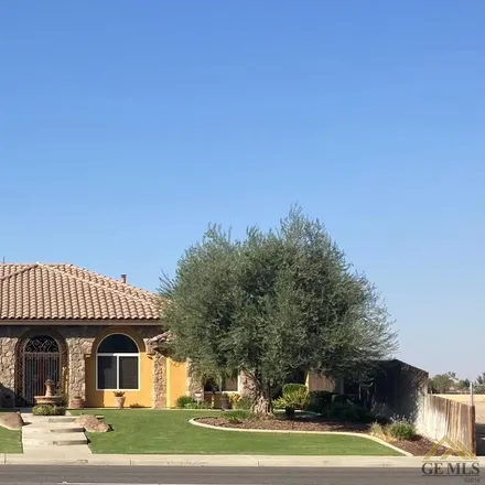 Buy this 3 bed house on Reina Road in Bakersfield, CA 93312