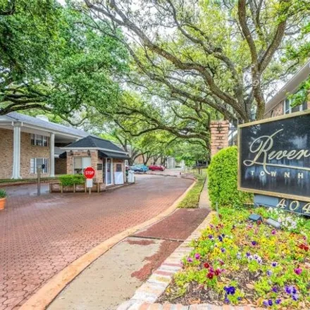 Buy this 2 bed condo on 2 East Briar Hollow Lane in Houston, TX 77027