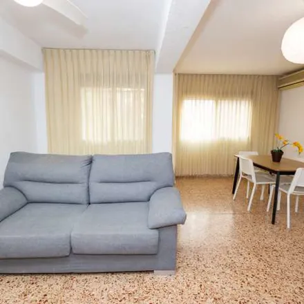 Rent this 3 bed apartment on Carrer de Campoamor in 73, 46022 Valencia