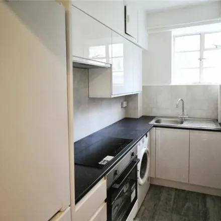 Image 3 - Grand Avenue, Hove, BN3 2QX, United Kingdom - Apartment for rent