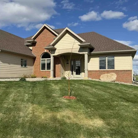 Buy this 6 bed house on 1301 Golf View Lane in Yankton, SD 57078