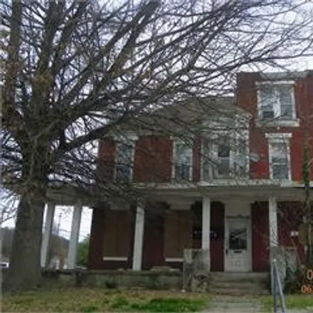 Buy this 6 bed duplex on 241 Wright Street in Frankfort, KY 40601