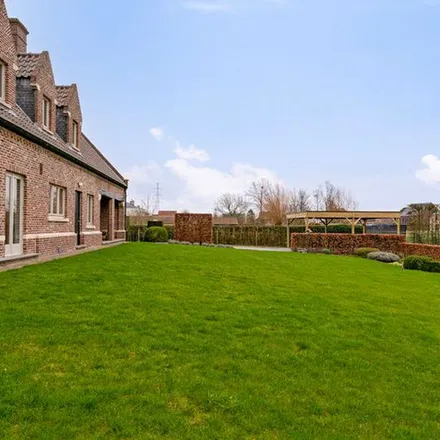 Rent this 5 bed apartment on Notenstraat 15 in 1880 Kapelle-op-den-Bos, Belgium