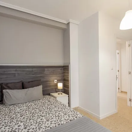 Rent this 6 bed room on Carrer de Dolores Marqués in 20, 46020 Valencia