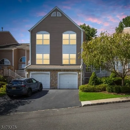 Image 1 - 14 Stonehedge Road, Long Hill Township, Morris County, NJ 07946, USA - Townhouse for sale